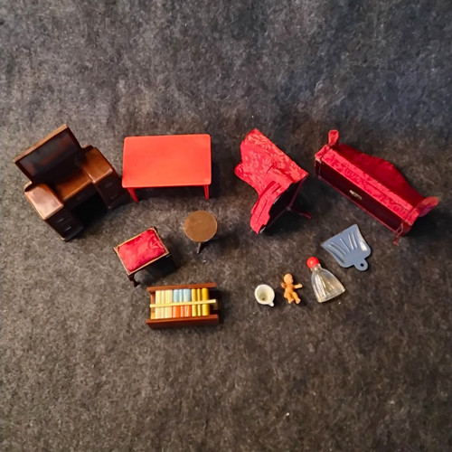 Vintage renwal plastic - renwal,
